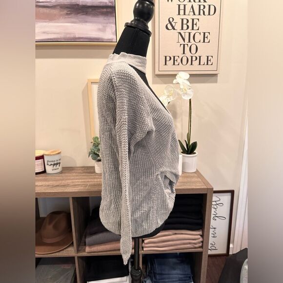 Open Front Top  - Picture 2 of 5